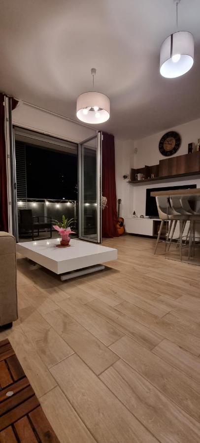 La Maison De Florina Milánó Kültér fotó