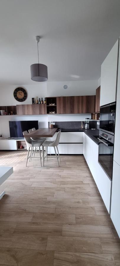 La Maison De Florina Milánó Kültér fotó